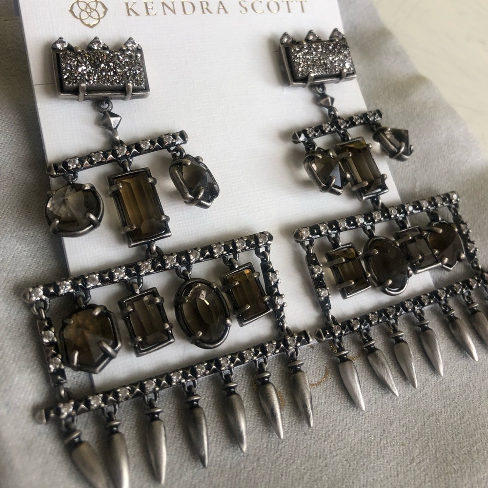 Kendra Scott Emmylou statement earrings